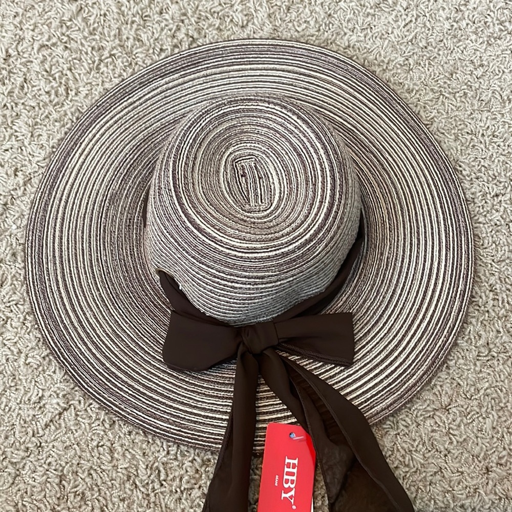 Brown flowy beach hat with dark brown bow